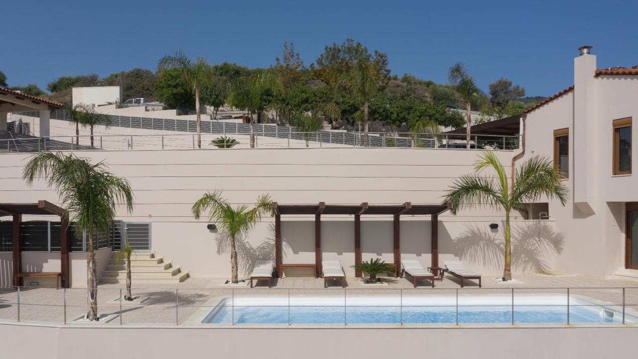 Manificus Villas, Designed For Togetherness, By Thinkvilla * Palaiokastro (Crete)