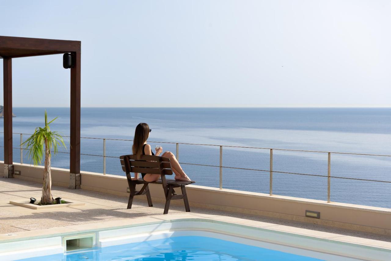Manificus Villas, Designed For Togetherness, By Thinkvilla * Palaiokastro (Crete)