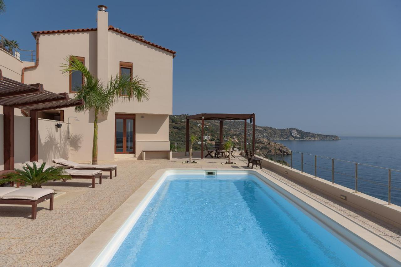 Manificus Villas, Designed For Togetherness, By Thinkvilla * Palaiokastro (Crete)
