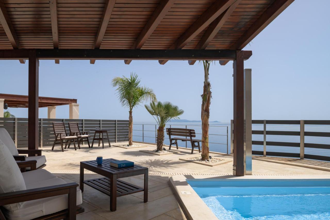 Manificus Villas, Designed For Togetherness, By Thinkvilla Palaiokastro (Crete)